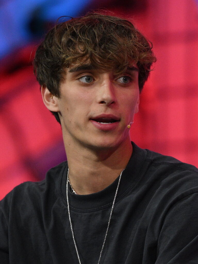 Josh Richards Age: How Old Is the Social Media Star?