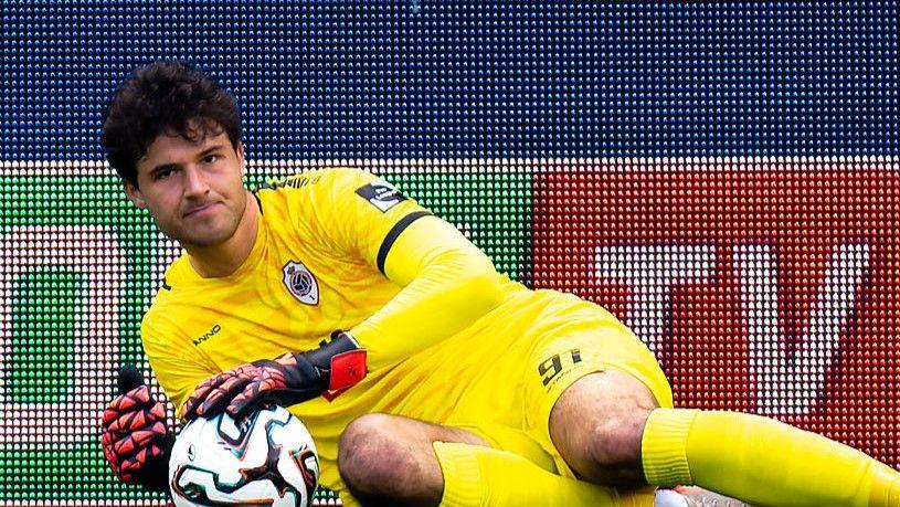 Senne Lammens: Career Path and Rise in Professional Football