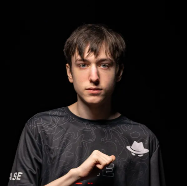 How Old Is Peterbot? Age, Background, and Facts